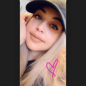 Meet your Posher, Liza